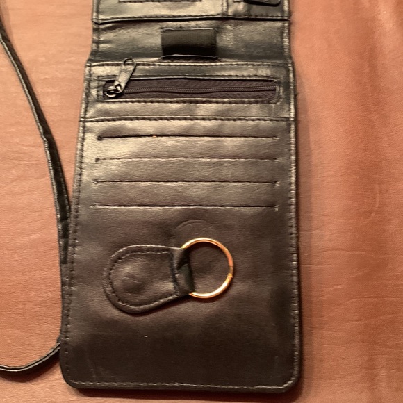 Ladies small wallet on a string purse. Excellent condition (see photos). Black - Picture 5 of 11